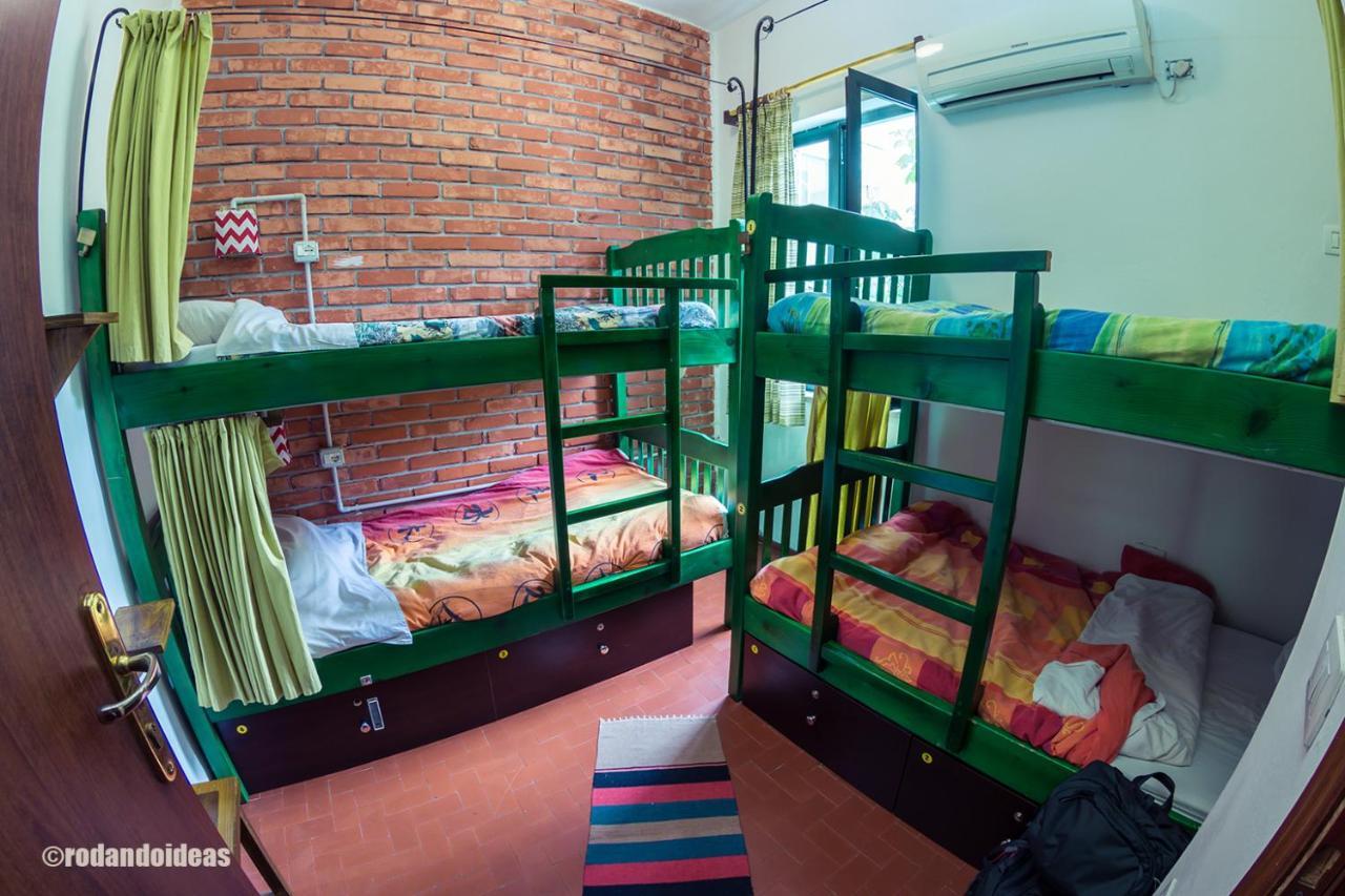 Trip'N'Hostel Тирана Екстер'єр фото