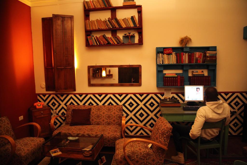 Trip'N'Hostel Тирана Екстер'єр фото
