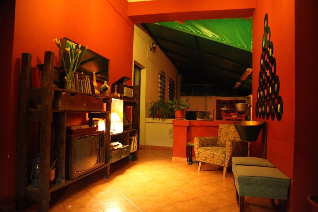 Trip'N'Hostel Тирана Екстер'єр фото