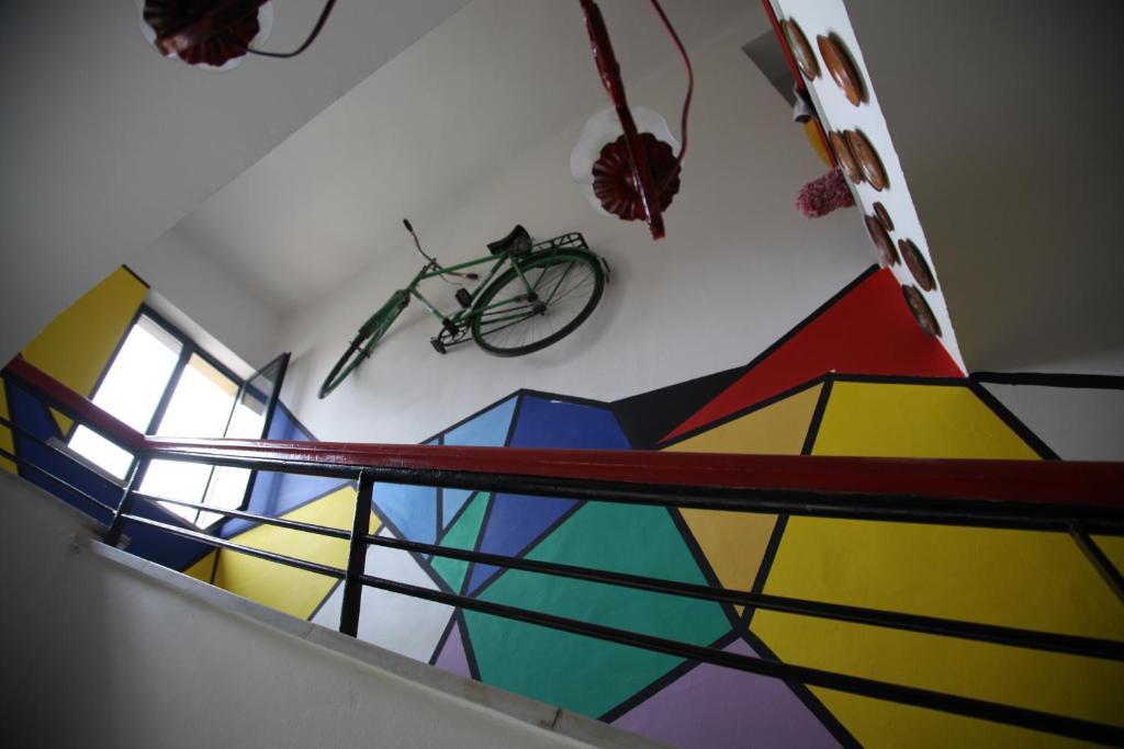Trip'N'Hostel Тирана Екстер'єр фото
